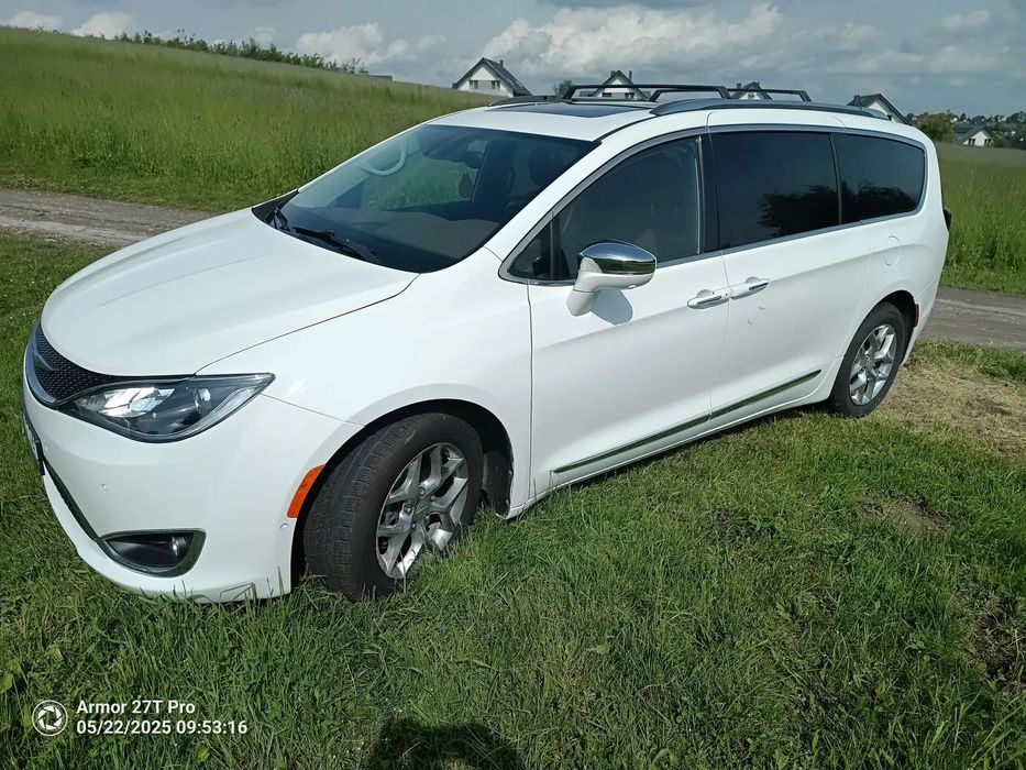 Chrysler Pacifica Chrysler Pacific Limited 2017 r.