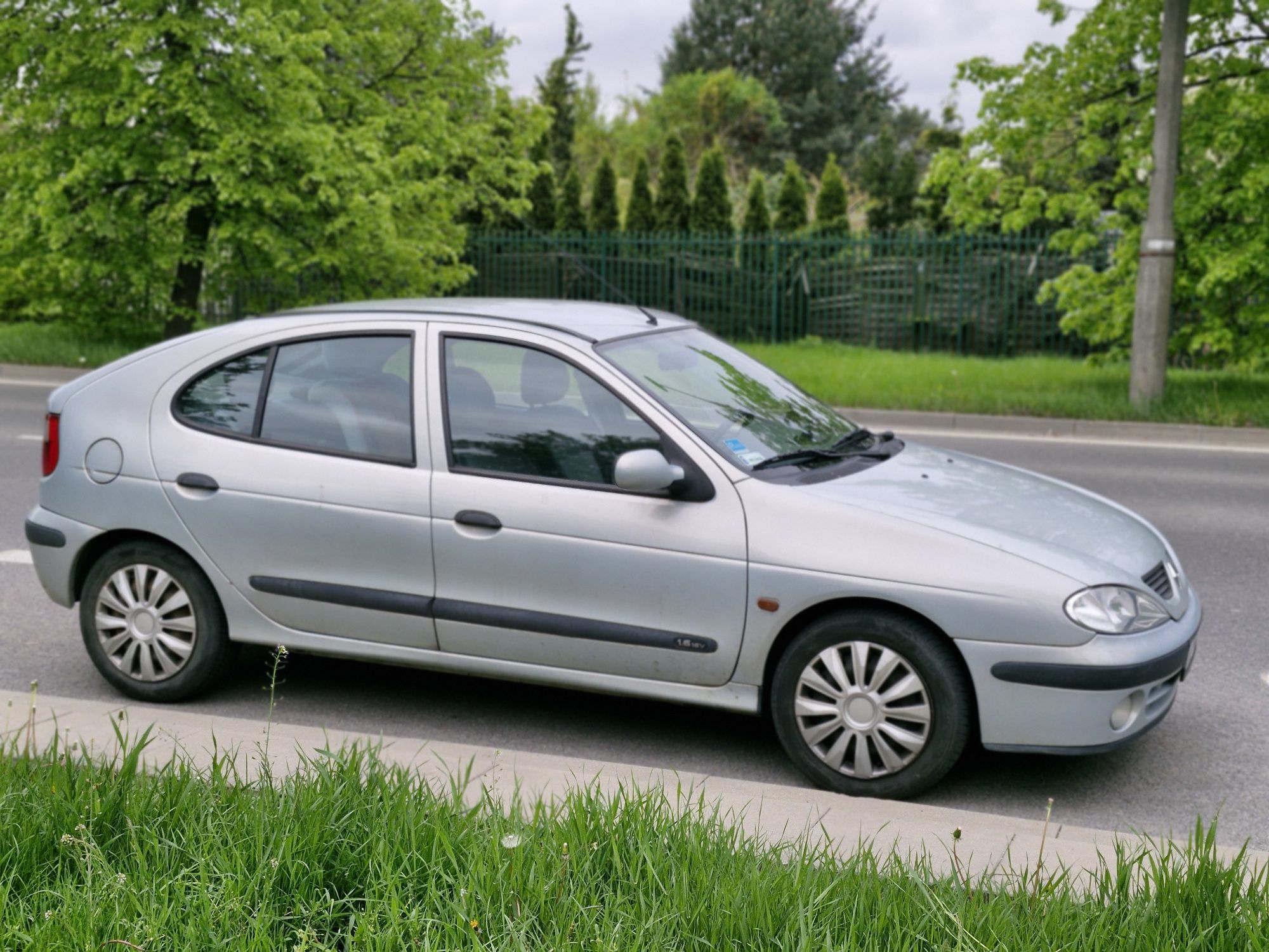 Renault Megane 1,6 benzyna 2002