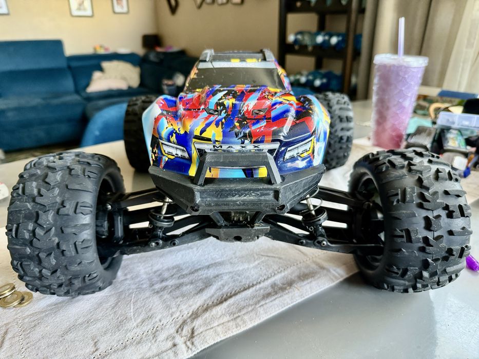Traxxas wide maxx v2