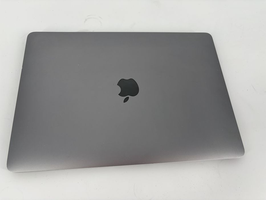 Macbook air m1 2020 space gray 8/256 на запчастини