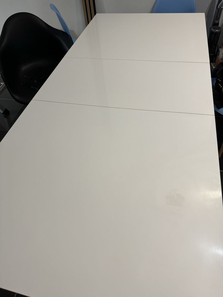 Stół rozkładany i 7 krzeseł