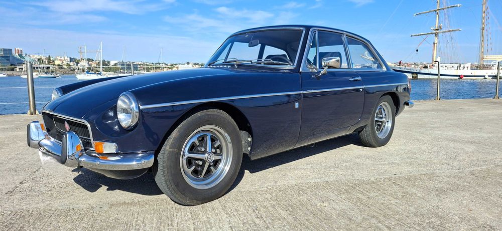 MGB GT 1971 Restaurado em muito bom estado