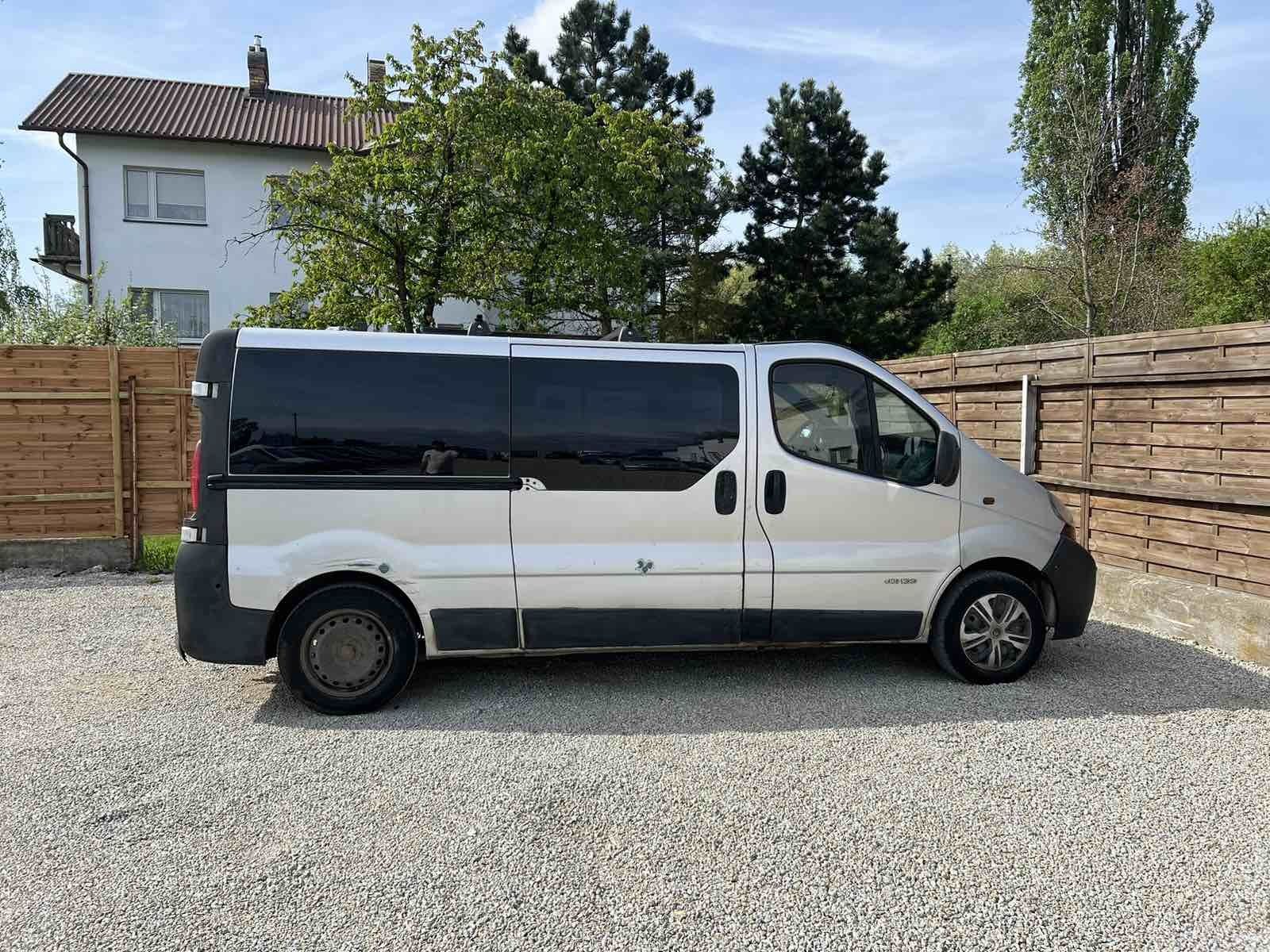 Renault Trafic 1.9 diesel/8-osobowy /Klima