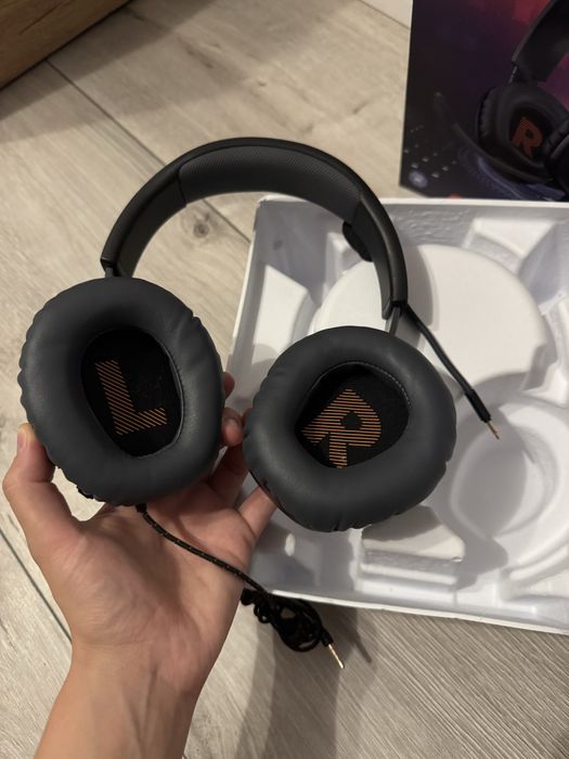 Навушники JBL модель QUANTUM 100