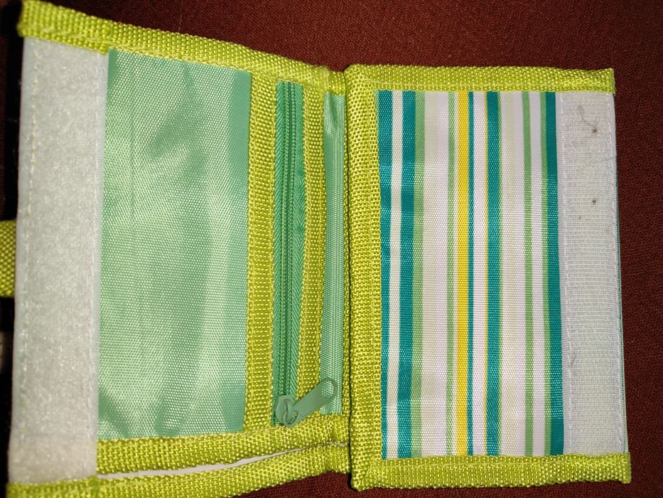 Portfel młodzieżowy, kolorowy.