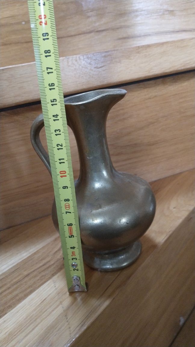 Mosiężny dzbanek  15 cm