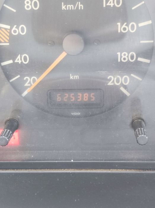 Продам Мерседес Спринтер 208D