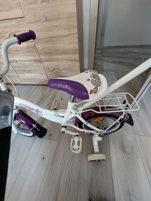 Rower dzieciecy 12cali  roczny  450 zl stan bardzo dobry