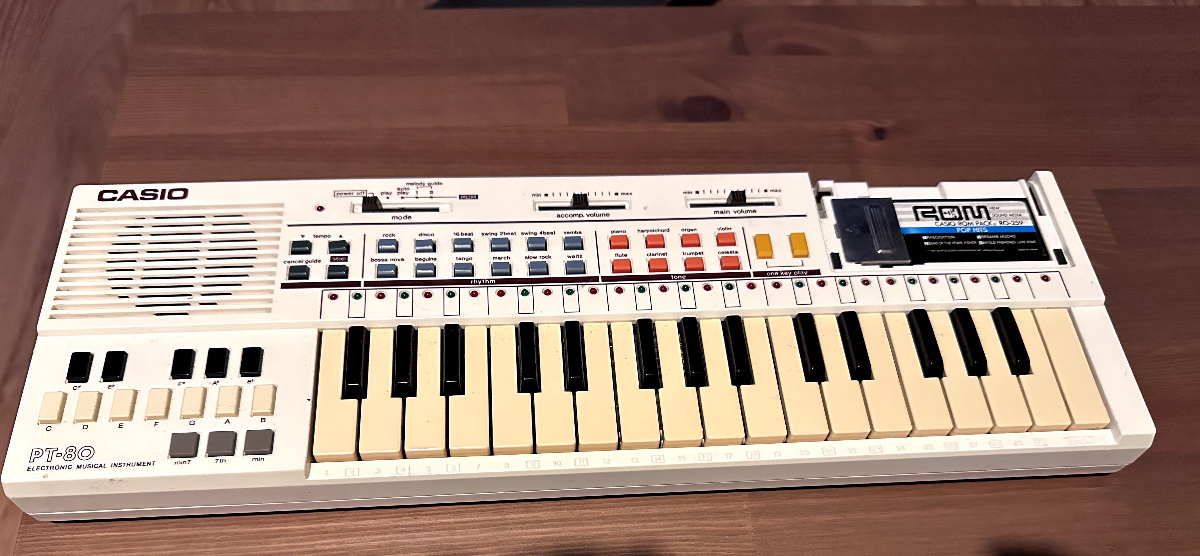 syntezator Casio PT-80 vintage retro