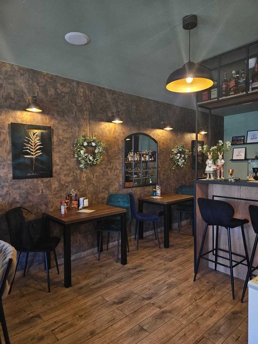Sprzedam kompletne wyposażenie Cafe baru