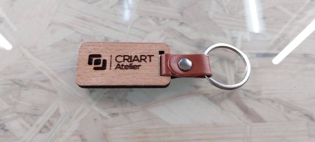 Porta chaves personalizados em madeira com a sua marca ou desenho