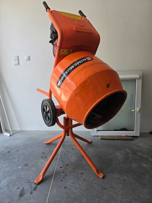 Betoniarka spalinowa Altrad Belle Minimix 150 (Honda GX120 )