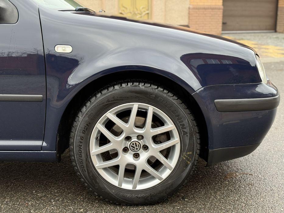 Volkswagen GOLF 1.6 MPI Avtomat