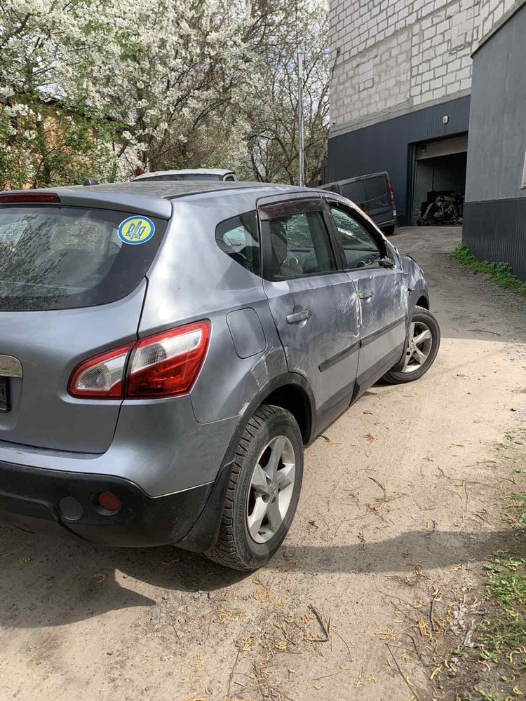 Nissan qashqai 2012