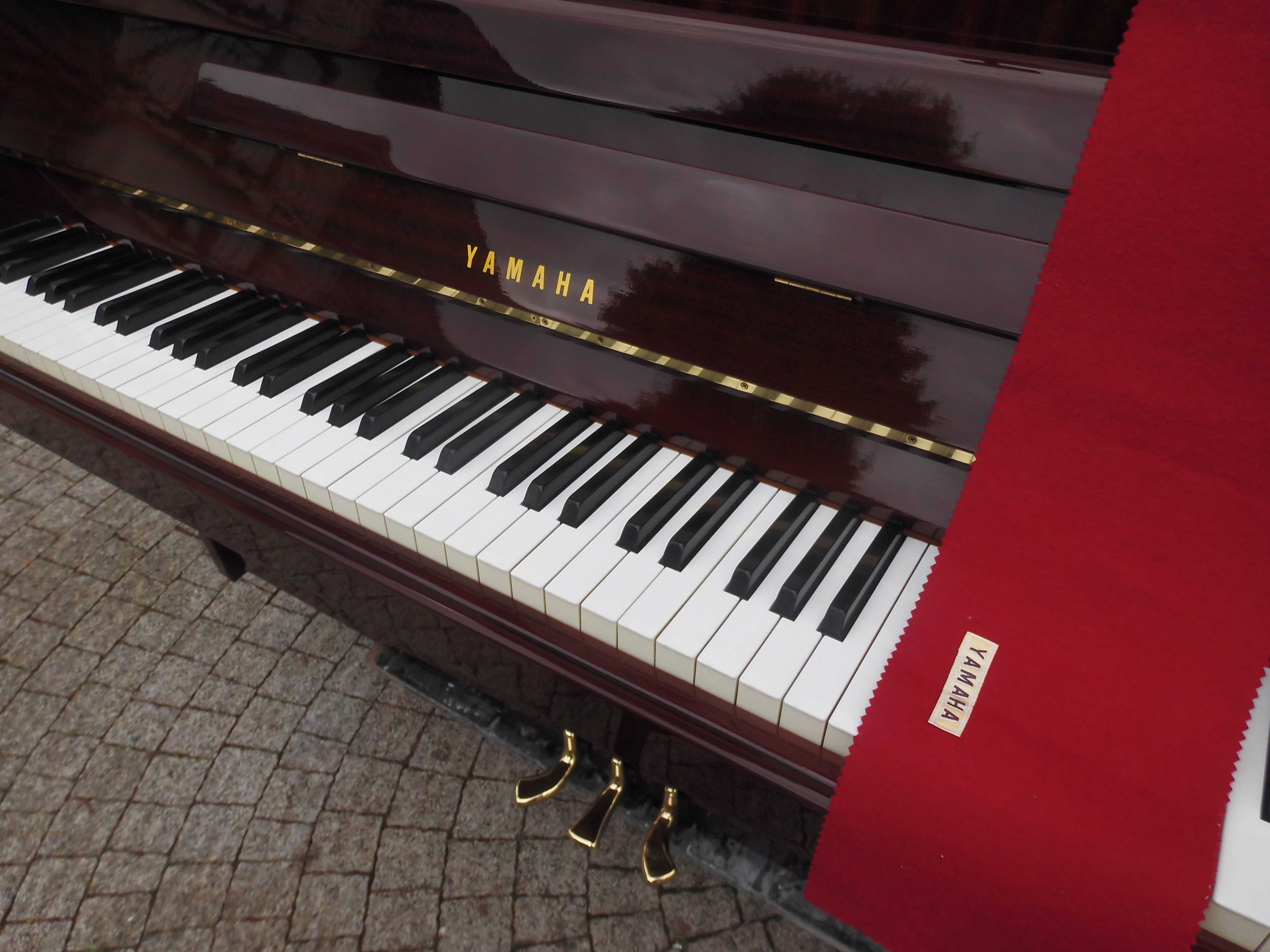 Pianino Yamaha M1 w poliestrze japoński oryginał na gotowo z transport