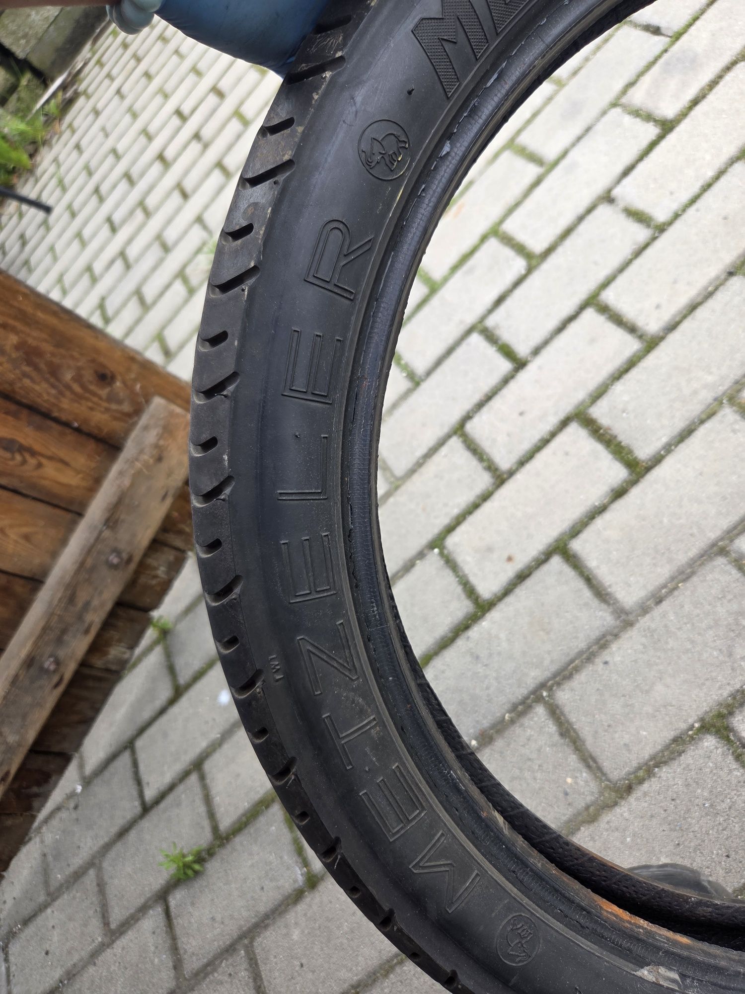 Opona Metzleler me22 3.00-18 18rok