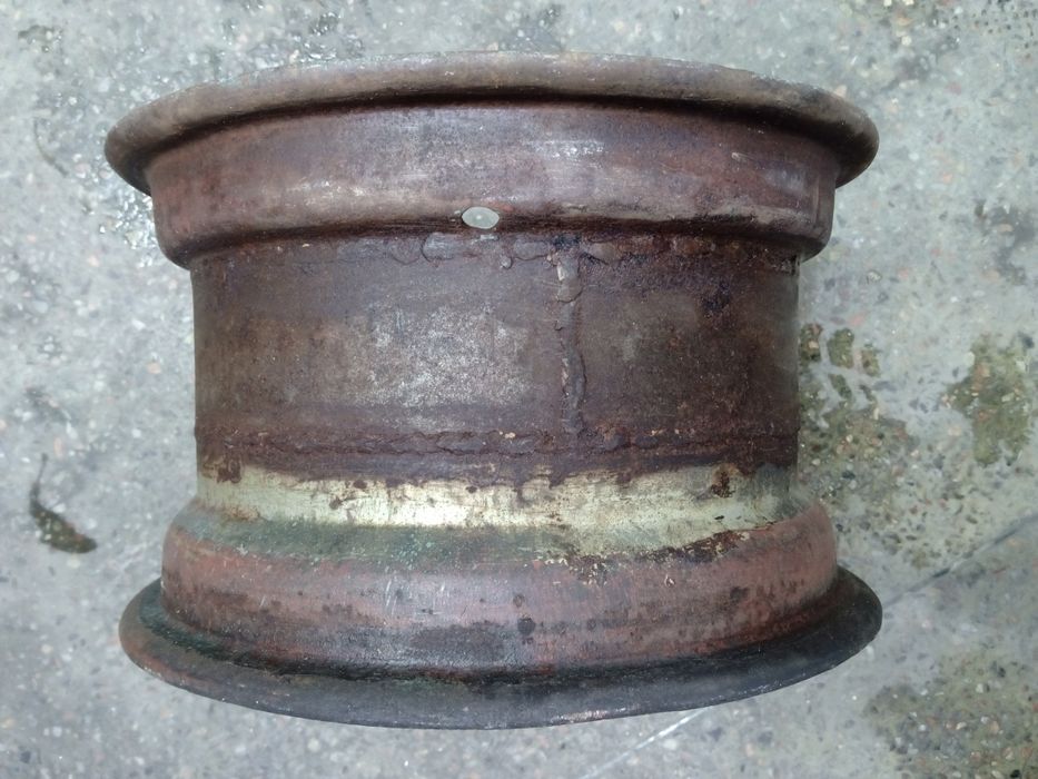 Диск  стальной R 13 для жигулёвской ступицы расширенный