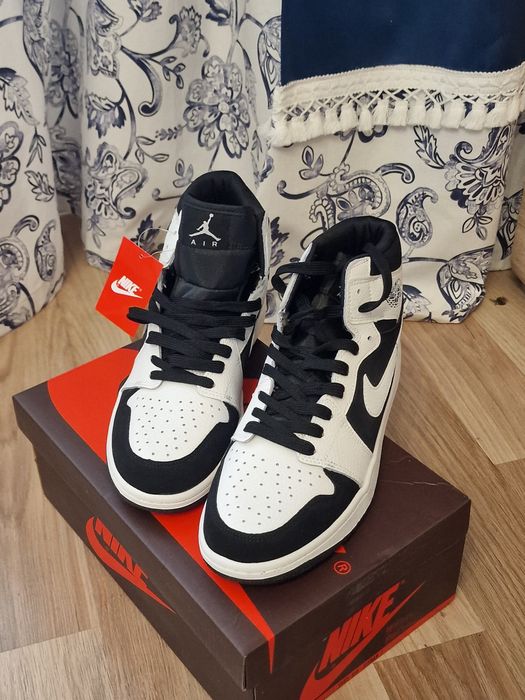 Кросівки Nike Air Jordan 1 Retro High