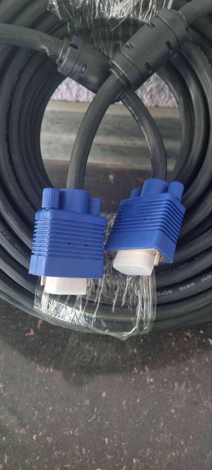 Кабель VGA - VGA 30 метров,2 ферита, новый)