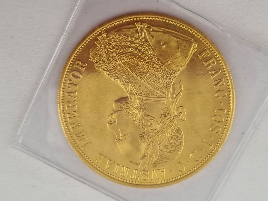 Золотая монета 999