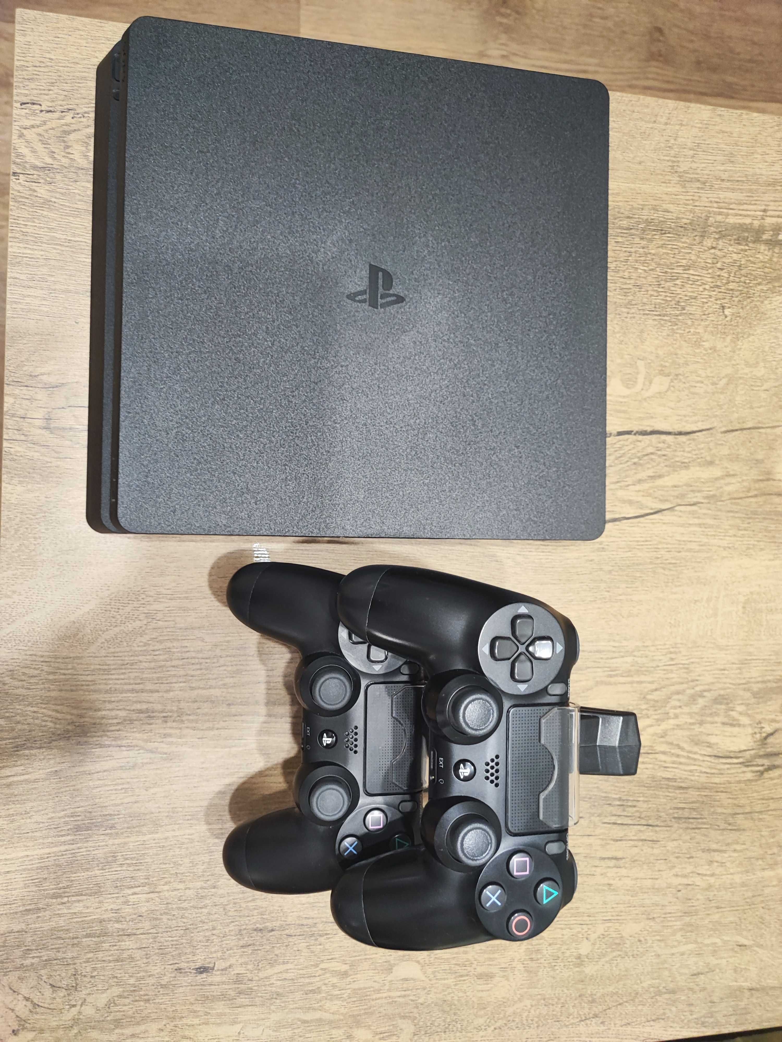 Игровая консоль SONY PlayStation 4 Slim 1Tb (CUH-2208B) / 2 джойстика