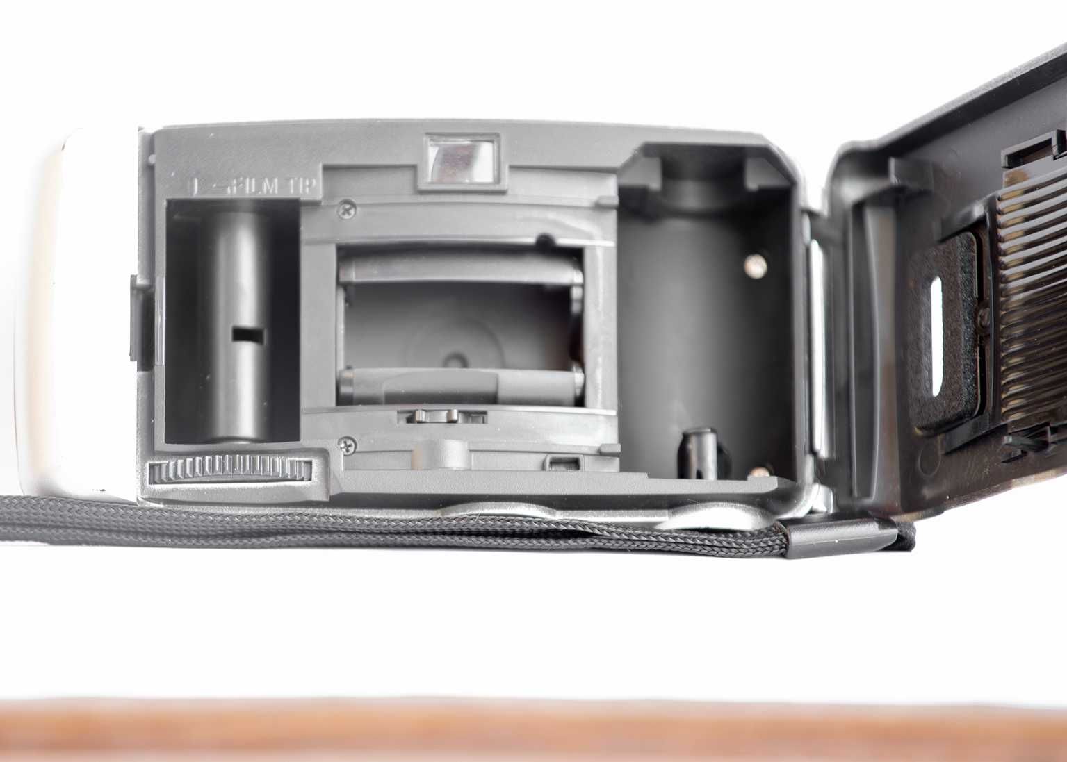 Máquina fotográfica analógica 35 mm (sem marca) (ver opção rolo incluí