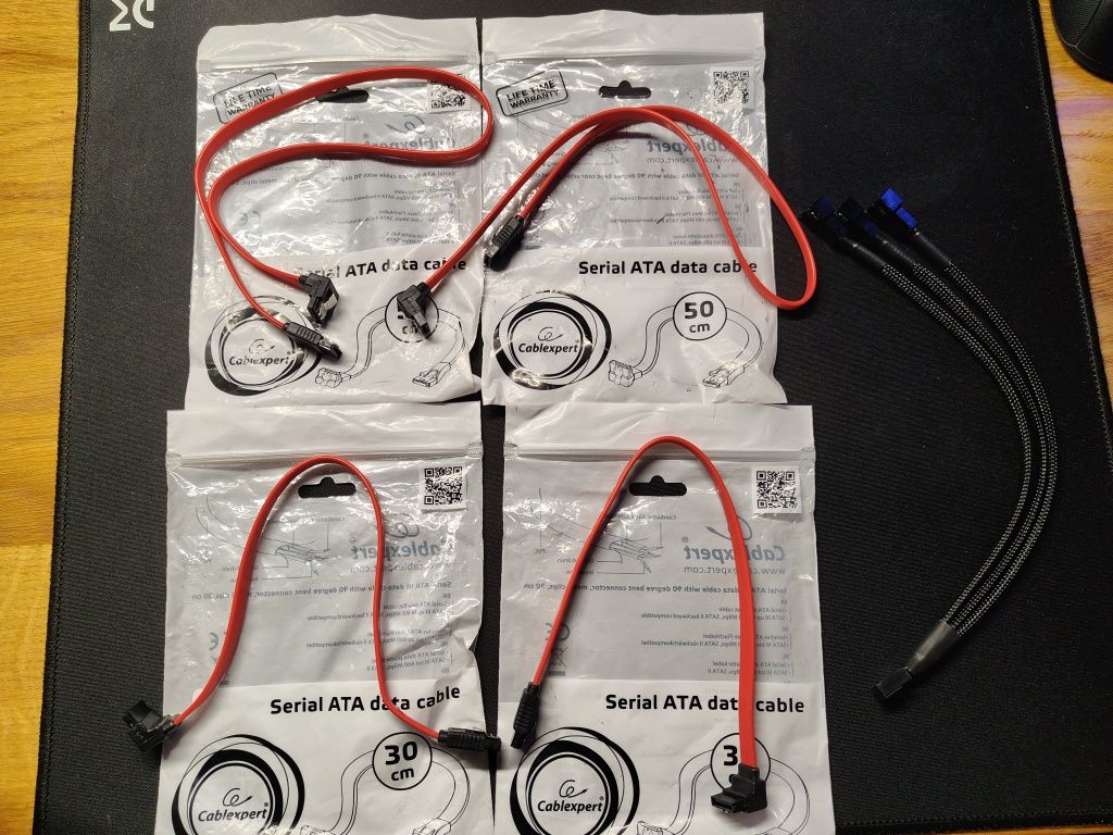 Kabel SATA kątowy, prosty + rozdzielacz PWM do wentylatorów
