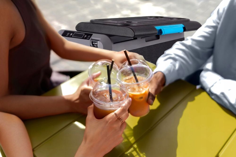 mocna lodówka zamrażarka turystyczna samochodowa 12v/230v 35l czarna