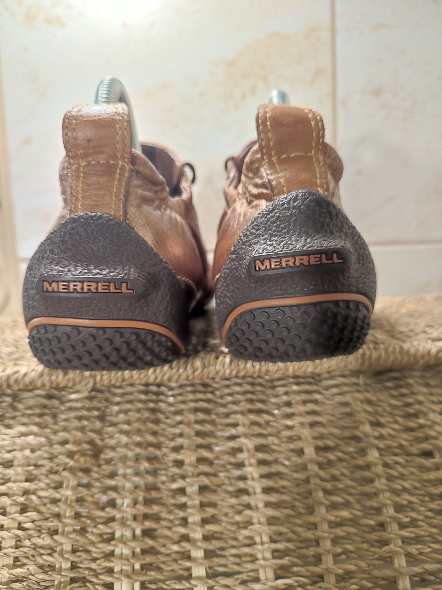 Жіночі шкіряні повсякденні кросівки, снікерси Merrell.