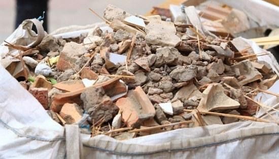 Прийму в дар глину, грунт, землю, бадівельні відходи