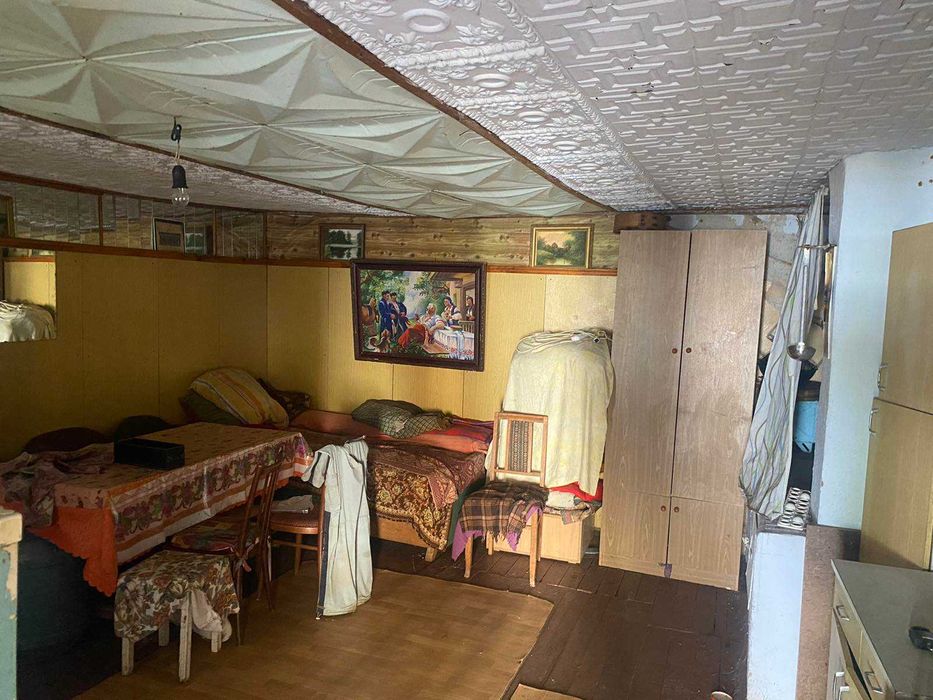 Продається будинок в центрі