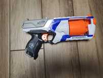 Pistolet Nerf Strongarm