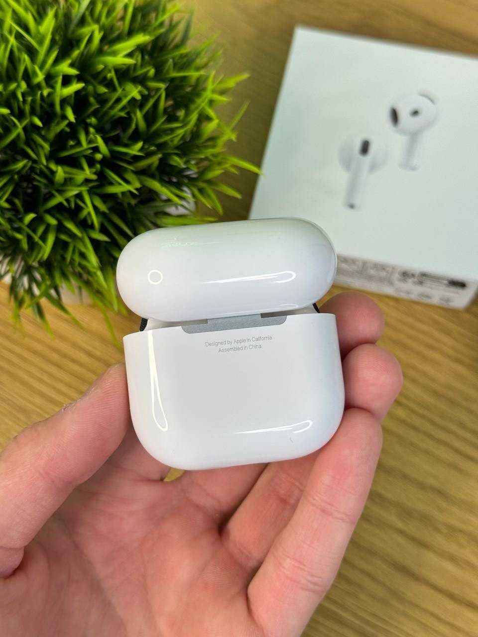 Навушники AirPods 4 з шумоподавленням | Бездротові навушники