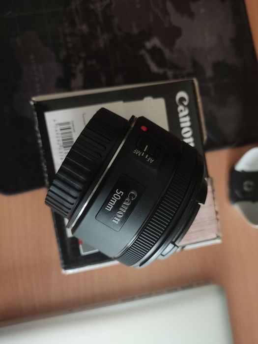 Canon EF 50mm f/1.8 STM
