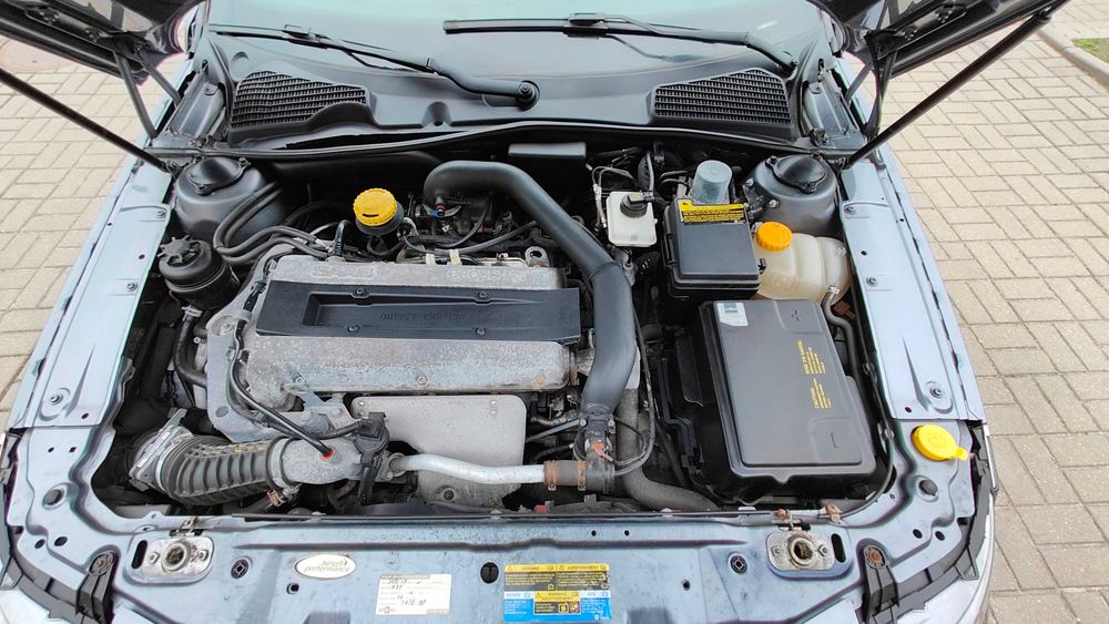 Saab 9-5 210 koni HIRSH xenon skóra alu 17 tempomat PDC BT