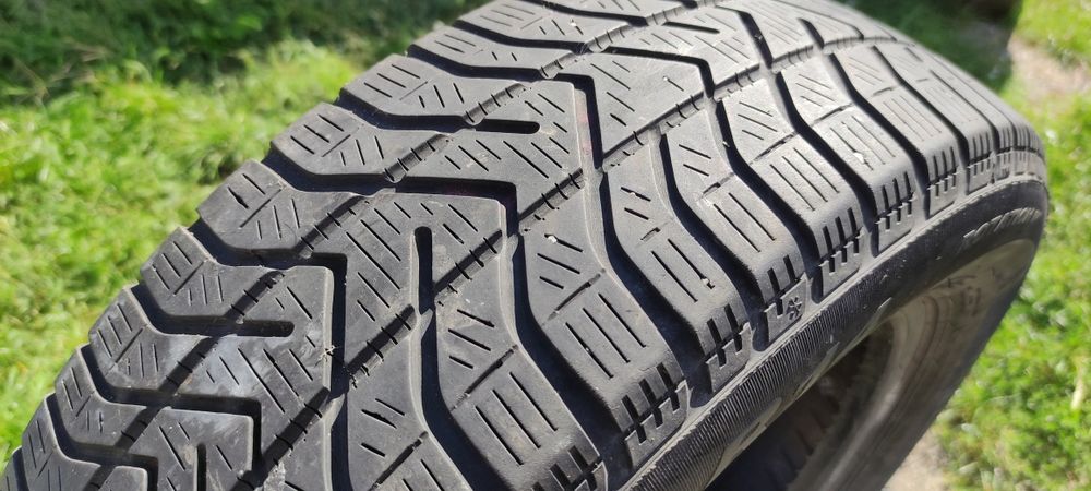 Opony zimowe 165/70/14 Pirelli 1N