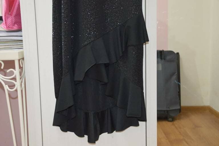 Sukienka czarna elegancka sukienka na ramiączkach