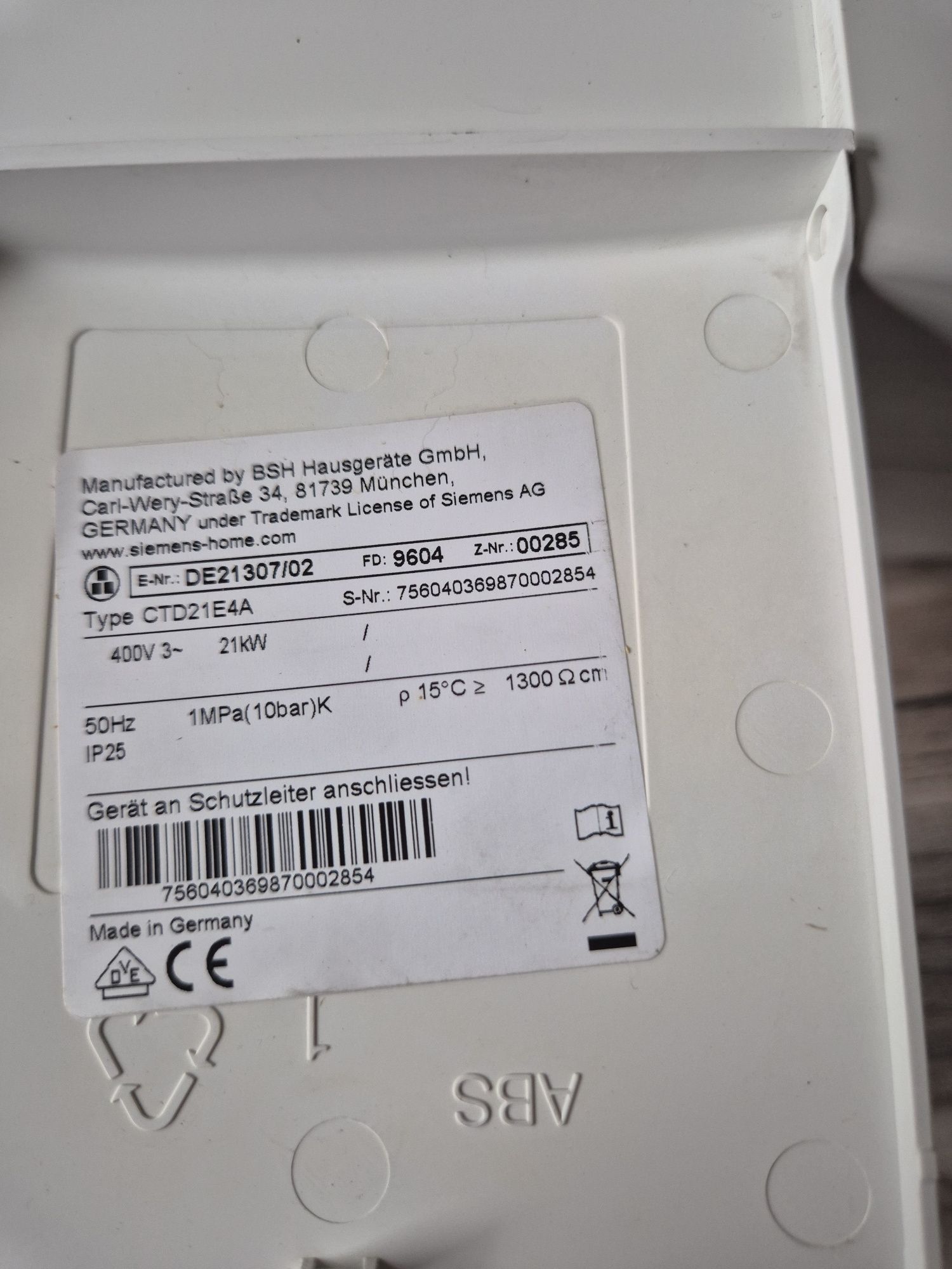 Przepływowy  podgrzewacz  wody  Siemens  electronic