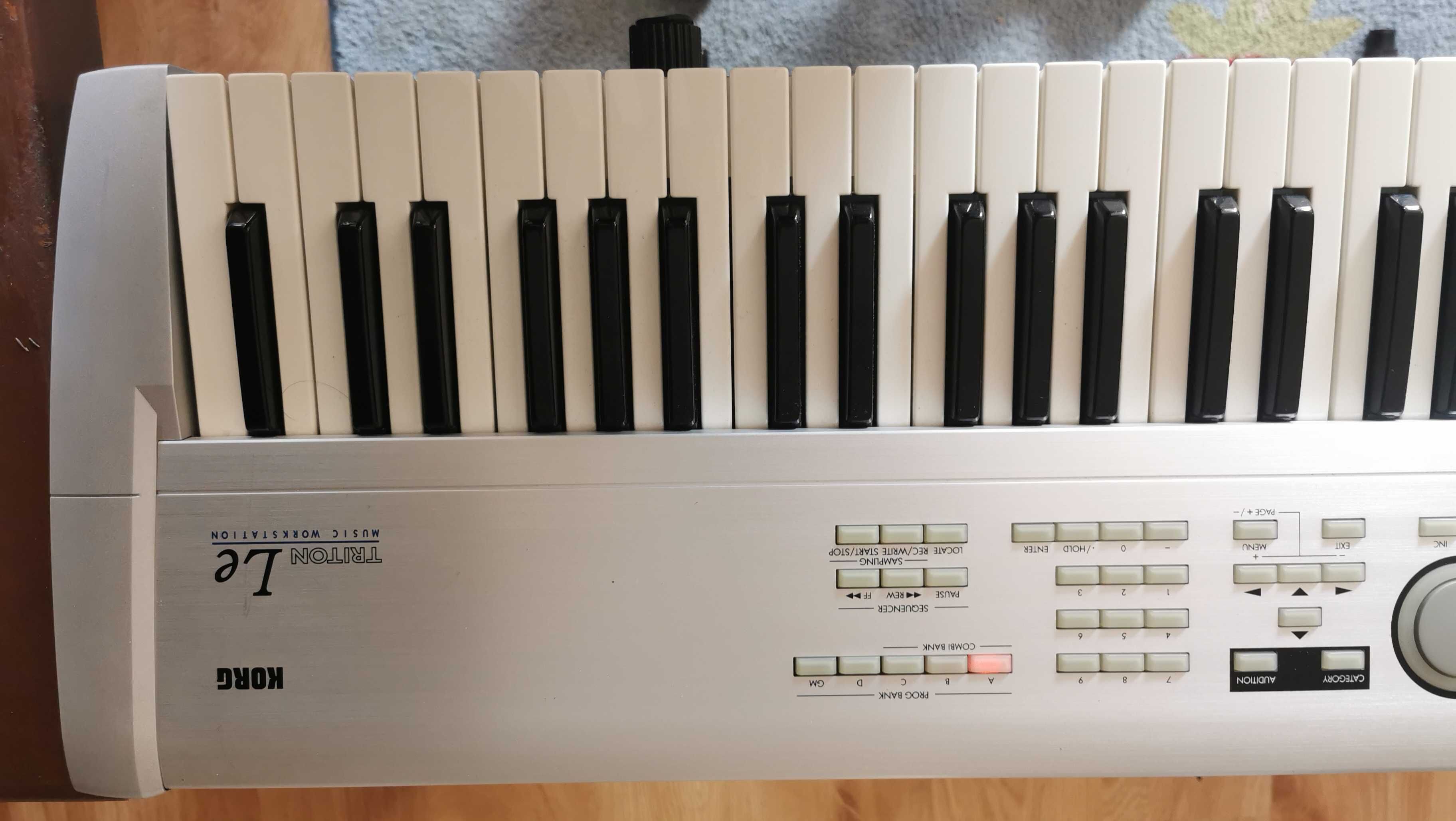 KORG TRITON Le 76 Stacja pracy - Wyjátkowy syntezator