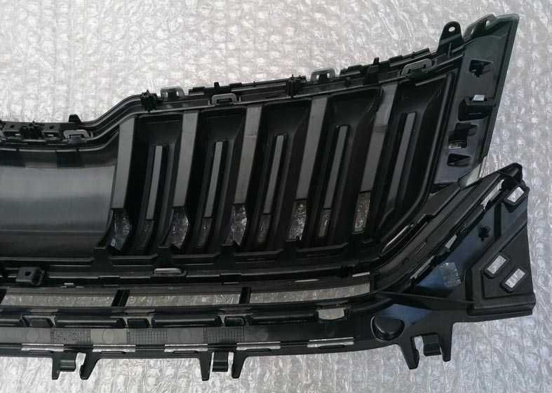 grelha frontal skoda kodiaq . fase 1