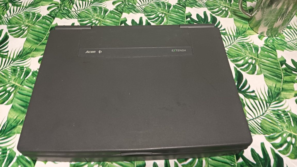 Zabytkowy laptop z lat 90ch, Acer Extensa 670CDT