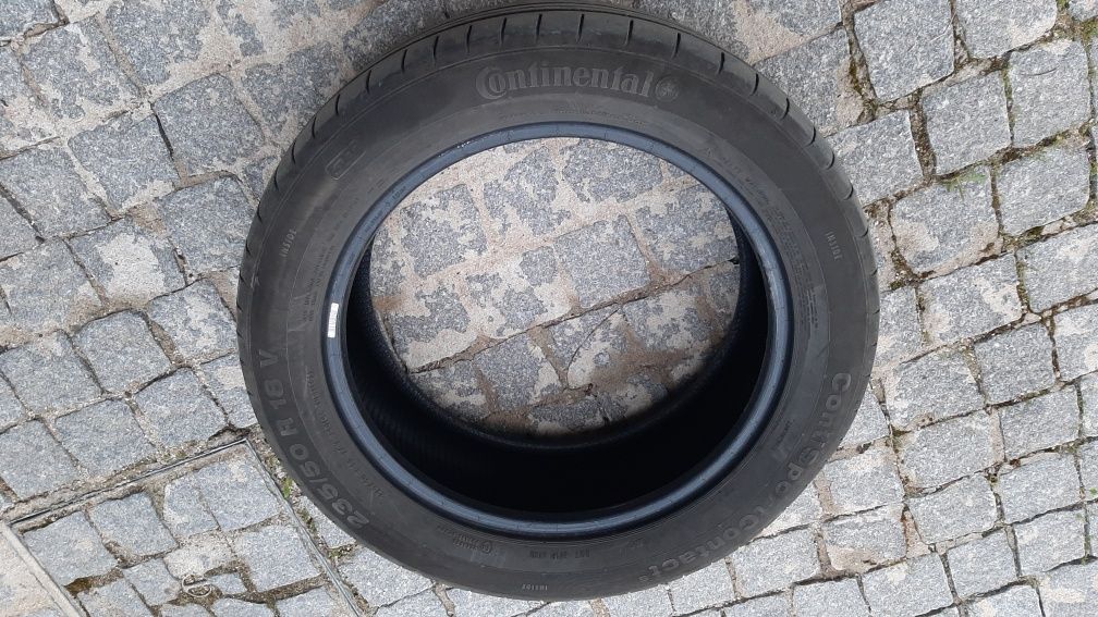 Pneu 235 50 R 18 V marca Continental - Abrantes