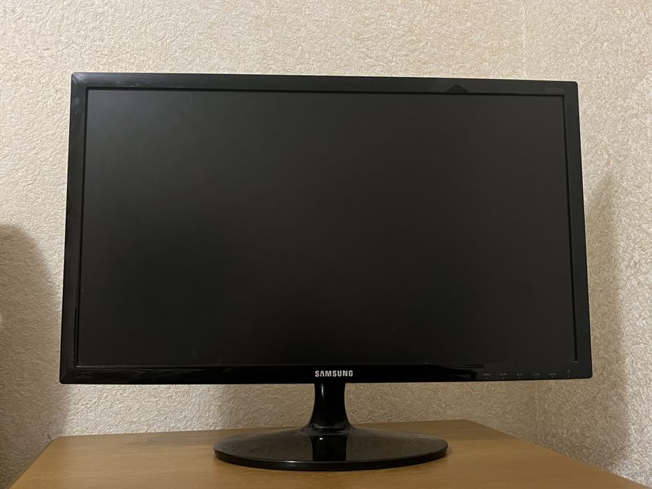 продається монітор samsung у відмінному стані