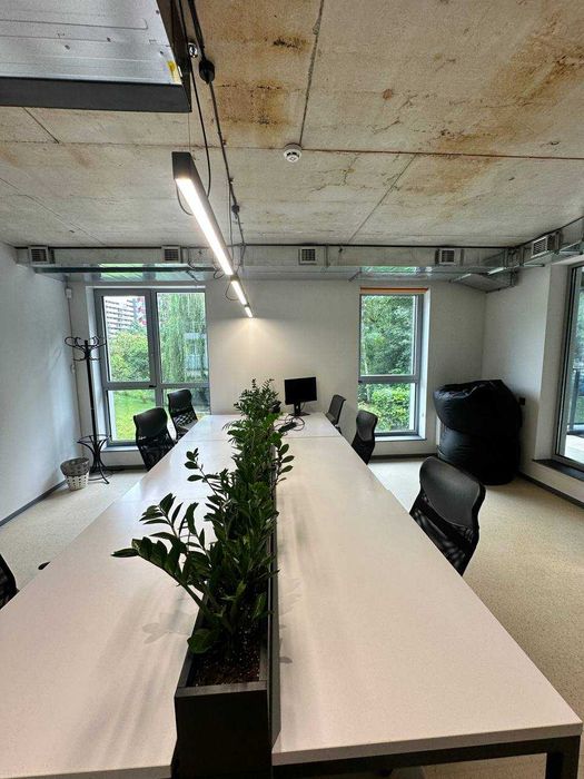 Оренда офісу з ремонтом та власною терасою на вул.Стуса.335м2.