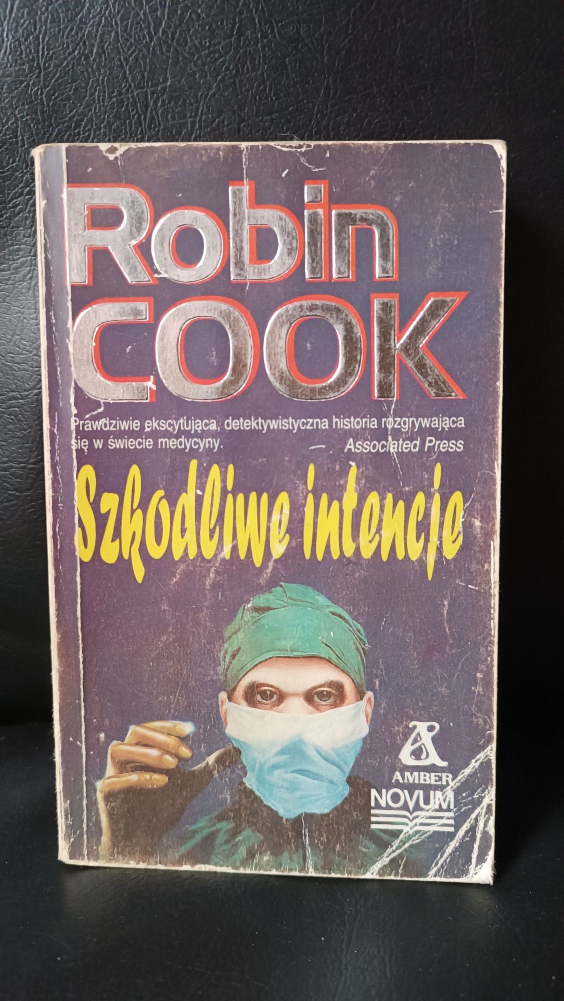 Robin Cook "Szkodliwe intencje"