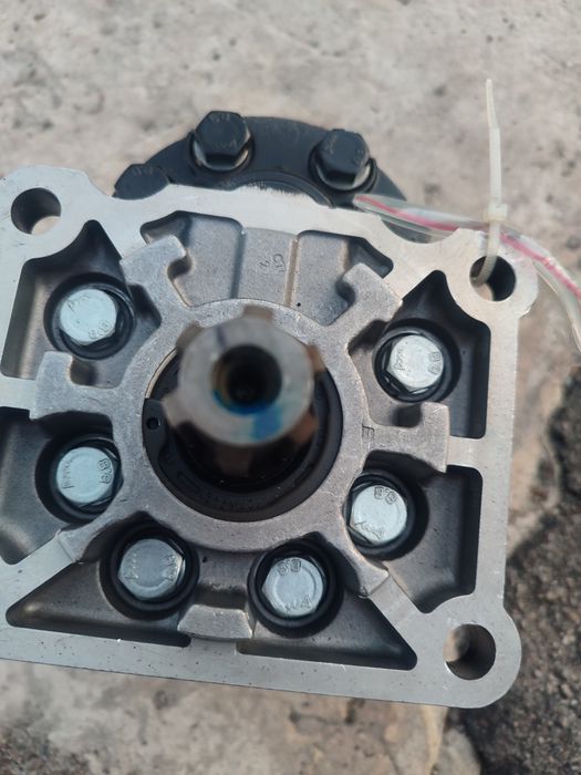 НШ 50 чугунний корпус правий