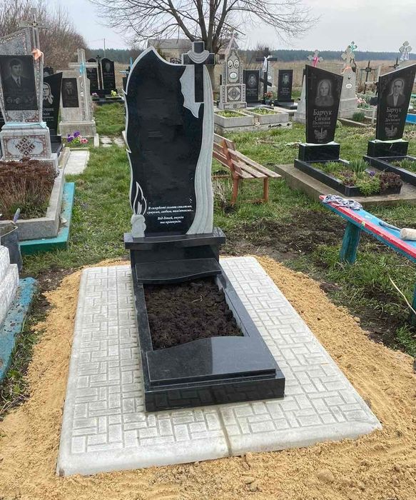 Виготовлення пам'ятників.