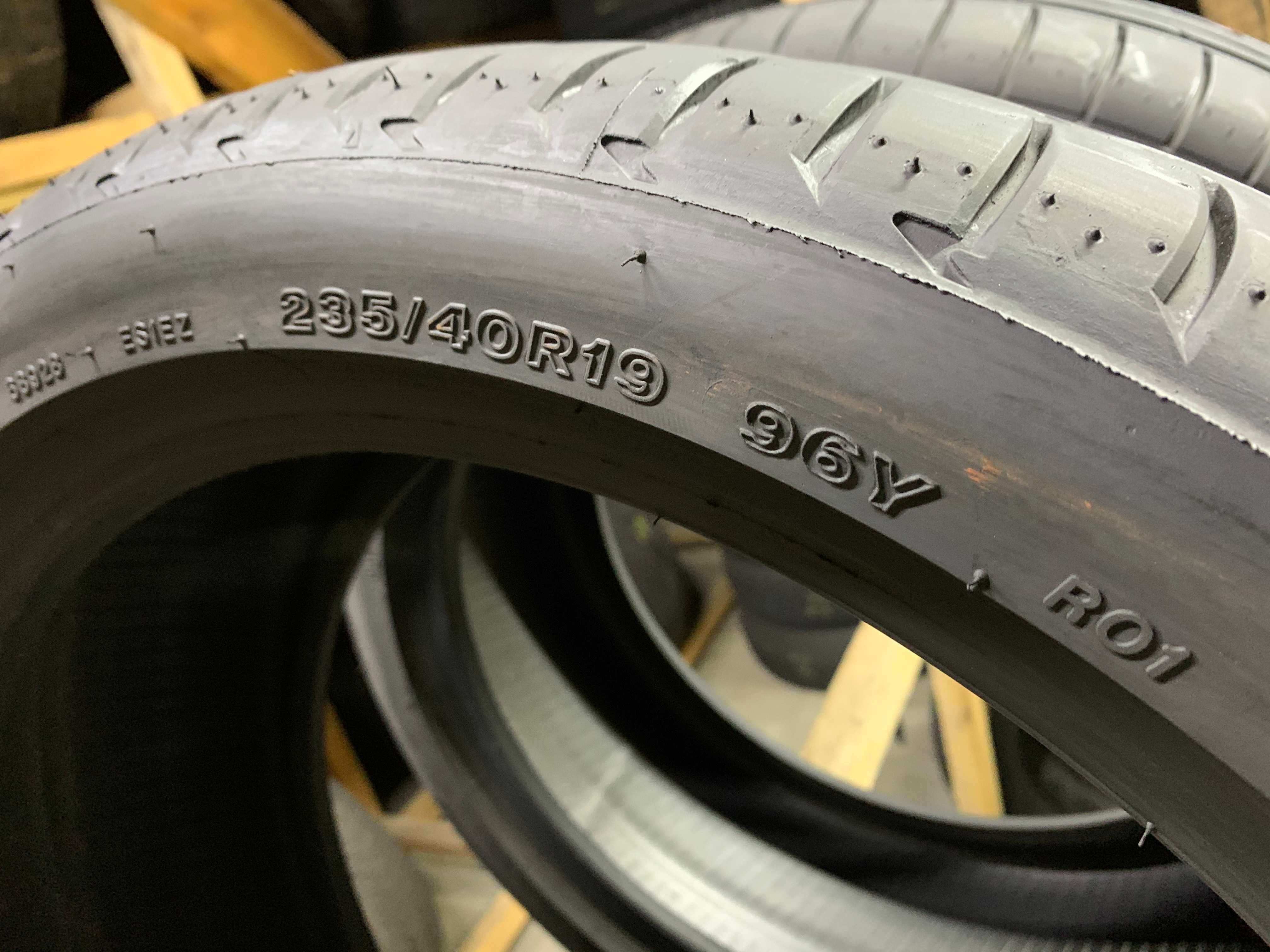 Літні шини  235/40R19  Bridgestone Potenza S001 7мм 19/20рік