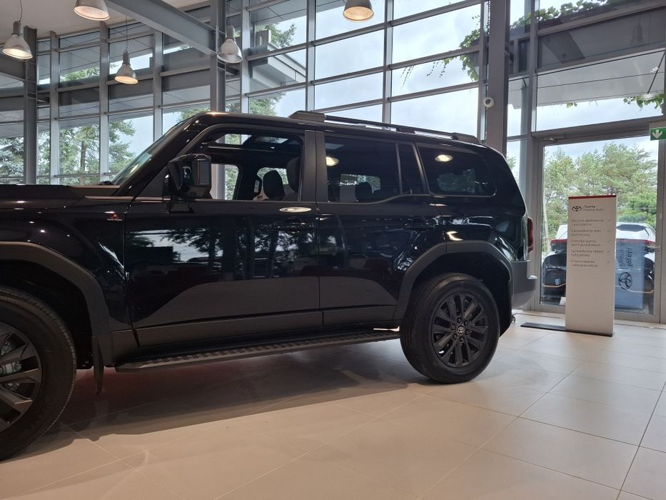 Wynajem Toyota Land Cruiser EXECUTIVE