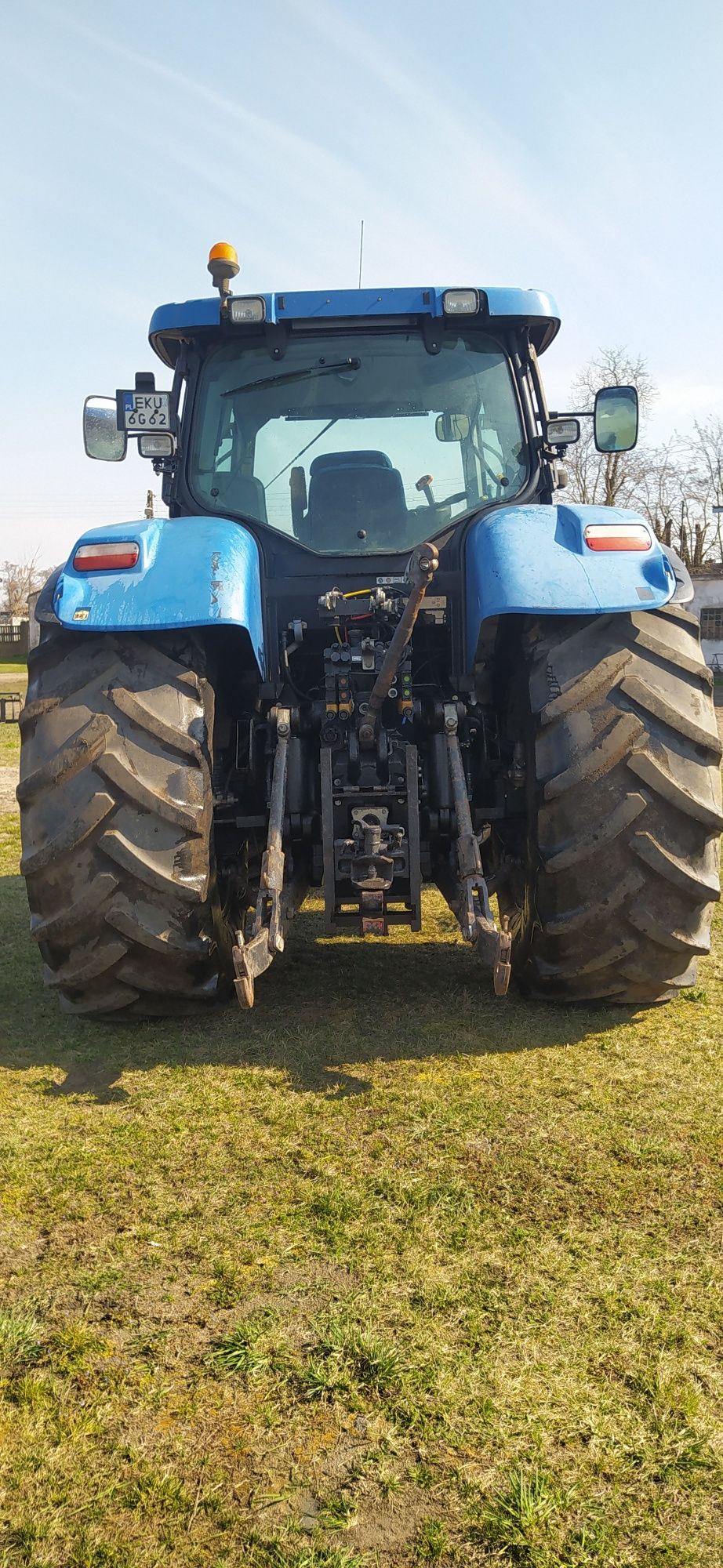 New Holland T 7030